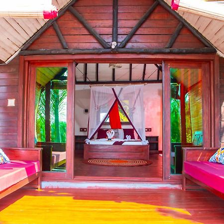 Ampazony Oasis Lodge Махадзанга Екстер'єр фото