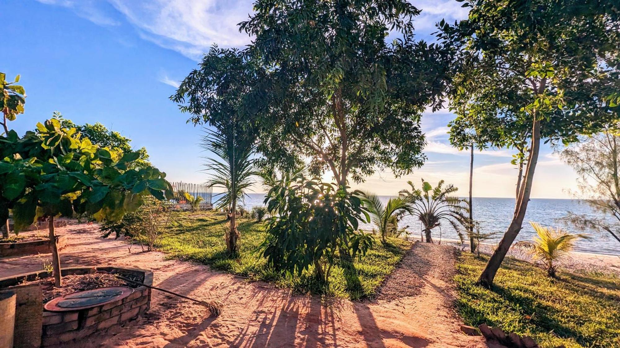Ampazony Oasis Lodge Махадзанга Екстер'єр фото