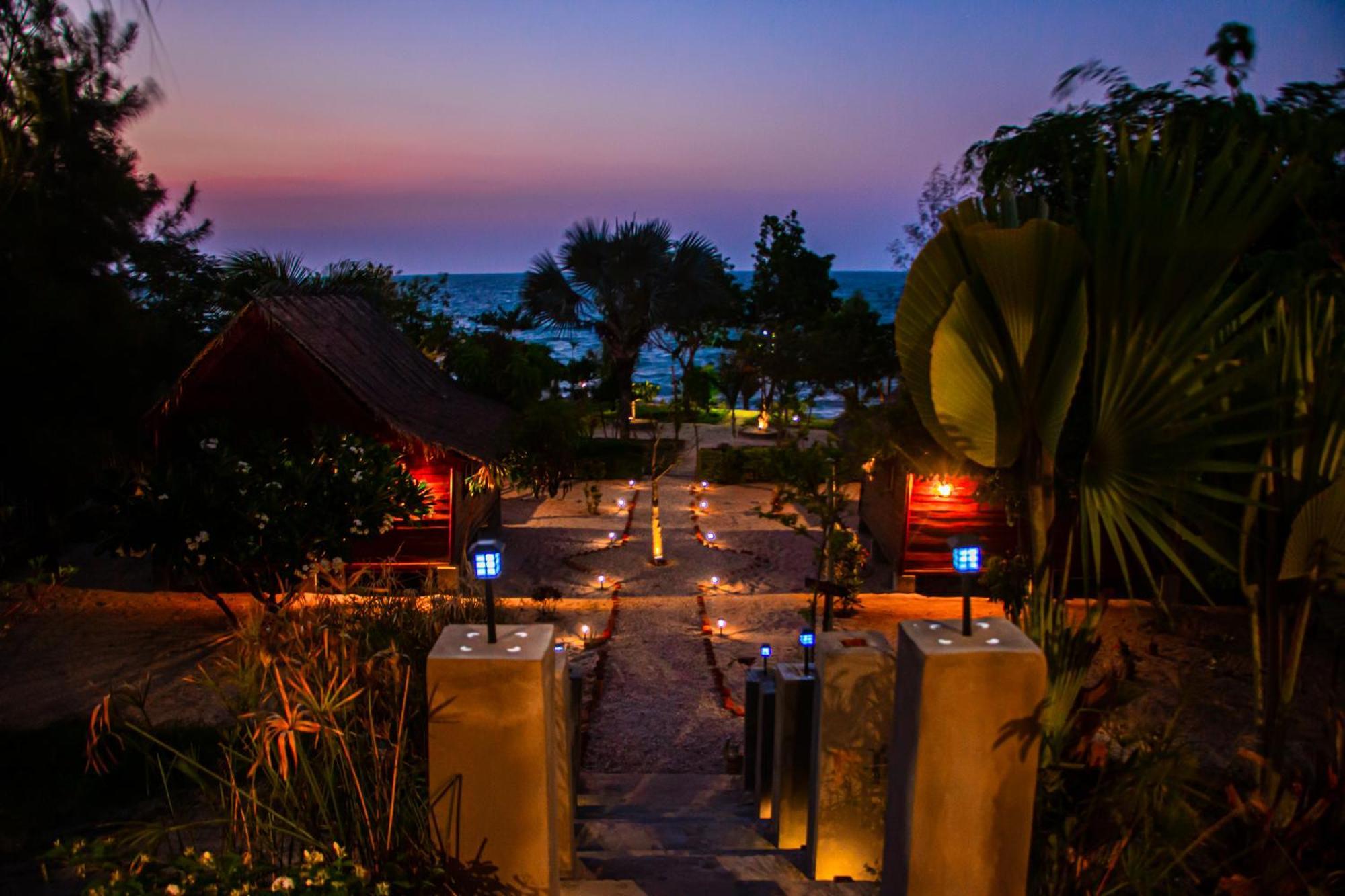 Ampazony Oasis Lodge Махадзанга Екстер'єр фото