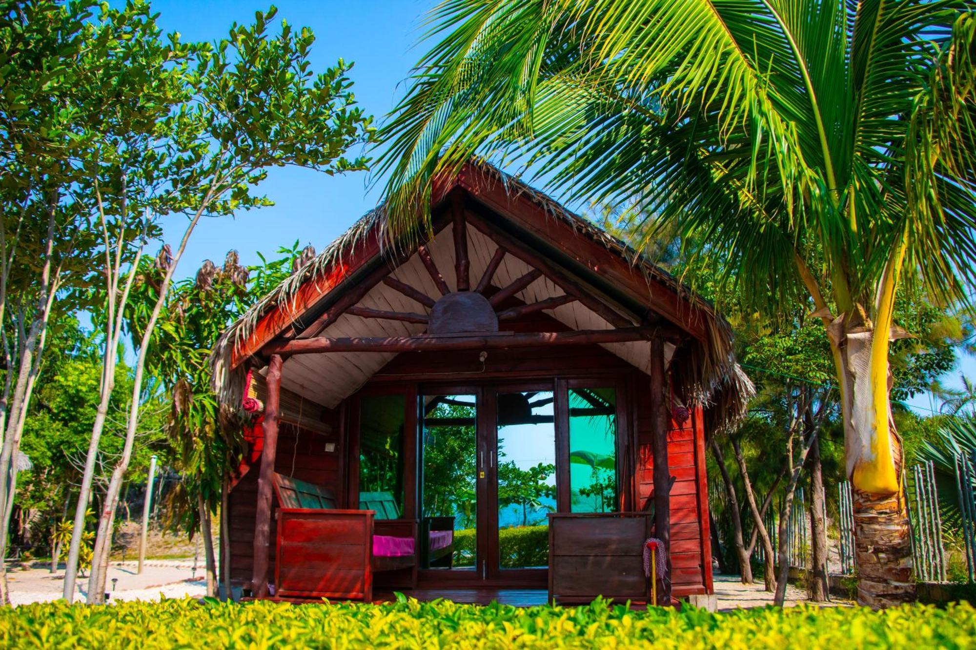 Ampazony Oasis Lodge Махадзанга Екстер'єр фото